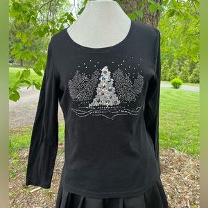 ONQUE CASUALS BLACK LONG SLEEVE HOLIDAY TOP SEQUIN CHRISTMAS TREE MEDIUM WOMENS